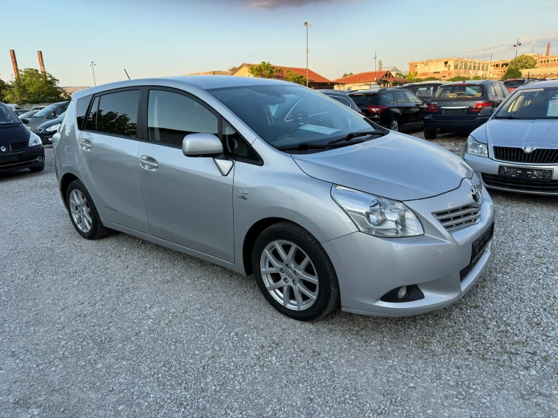 Toyota Verso 2.2 D4-D 150ps AUTOMAT, снимка 2 - Автомобили и джипове - 51356673