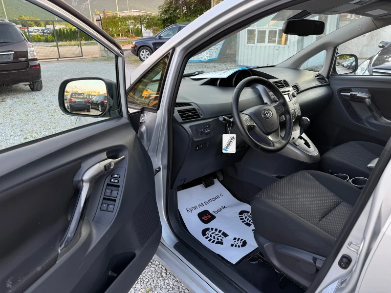 Toyota Verso 2.2 D4-D 150ps AUTOMAT, снимка 9 - Автомобили и джипове - 51356673
