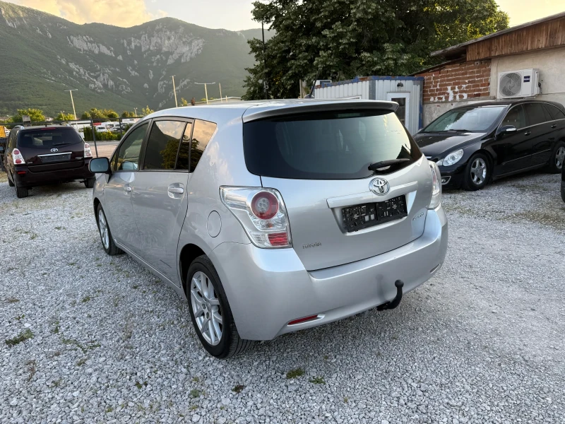 Toyota Verso 2.2 D4-D 150ps AUTOMAT, снимка 7 - Автомобили и джипове - 51356673