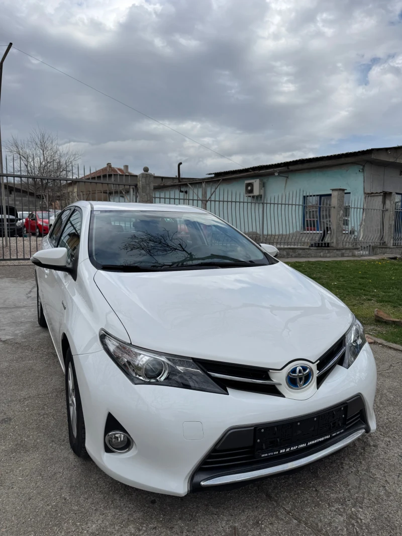 Toyota Auris 1.8 VVT-i HYBRID/BENZIN E, снимка 3 - Автомобили и джипове - 51217768