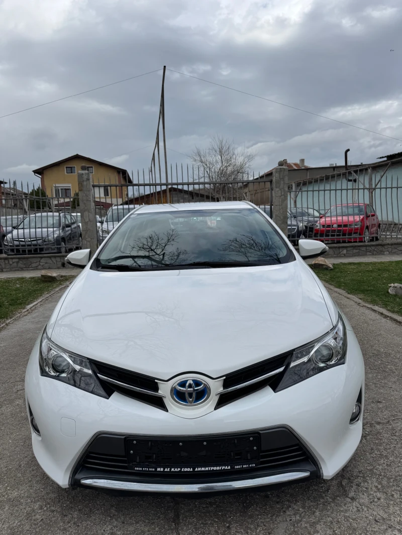 Toyota Auris 1.8 VVT-i HYBRID/BENZIN E, снимка 2 - Автомобили и джипове - 51217768