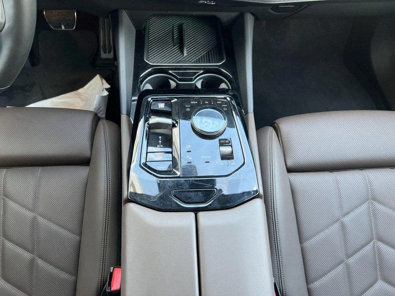 BMW 520 d M-SPORT PAKET LED 360-CAMERA HEAD UP , снимка 9 - Автомобили и джипове - 51526729