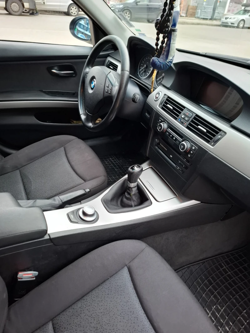 BMW 320, снимка 6 - Автомобили и джипове - 52575286