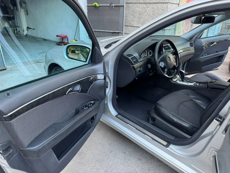 Mercedes-Benz E 270, снимка 6 - Автомобили и джипове - 53068093
