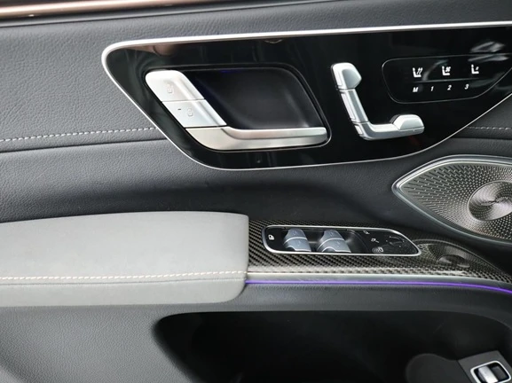 Mercedes-Benz EQS SUV 580 4Matic = AMG Line = Premium Plus Гаранция - изображение 4