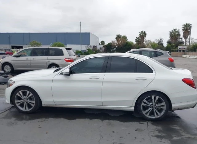 Mercedes-Benz C 300 * Авто кредит*  - изображение 4