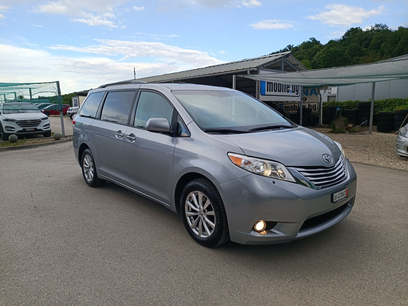 Toyota Sienna 3.5i-267кс-ШВЕЙЦАРИЯ-АВТОМАТ-4Х4-Keyless-FULL  - изображение 2