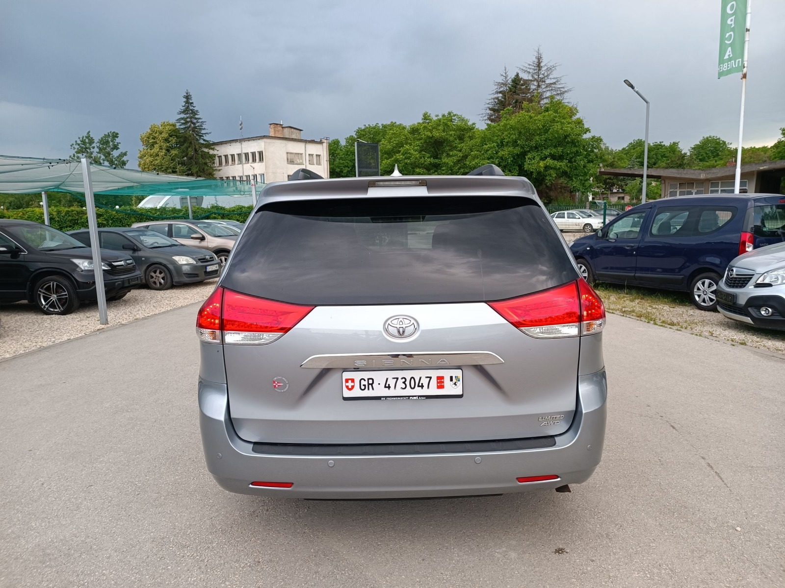 Toyota Sienna 3.5i-267кс-ШВЕЙЦАРИЯ-АВТОМАТ-4Х4-Keyless-FULL  - изображение 4