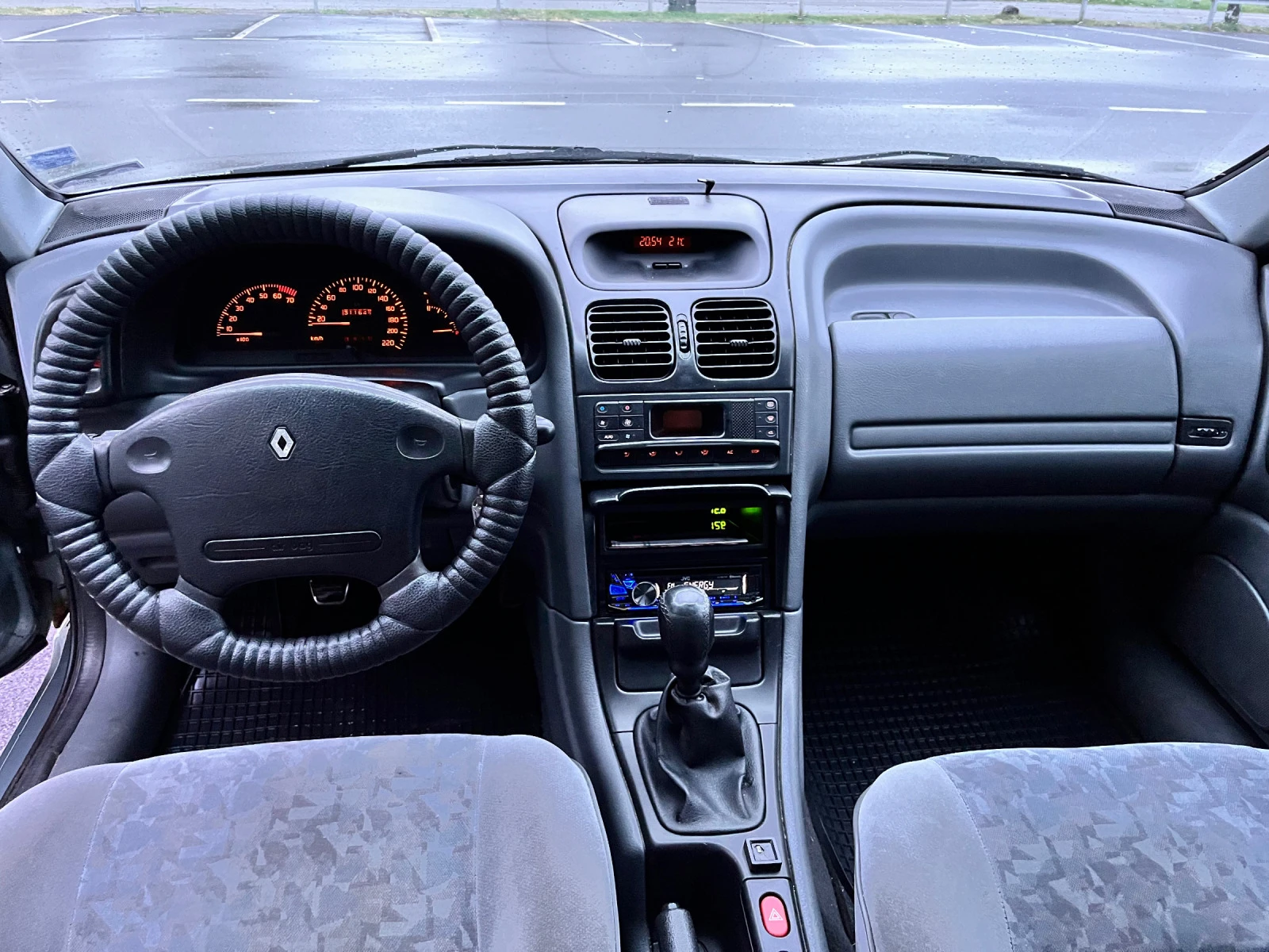 Renault Laguna 1.8i 95 к.с АГУ - изображение 7