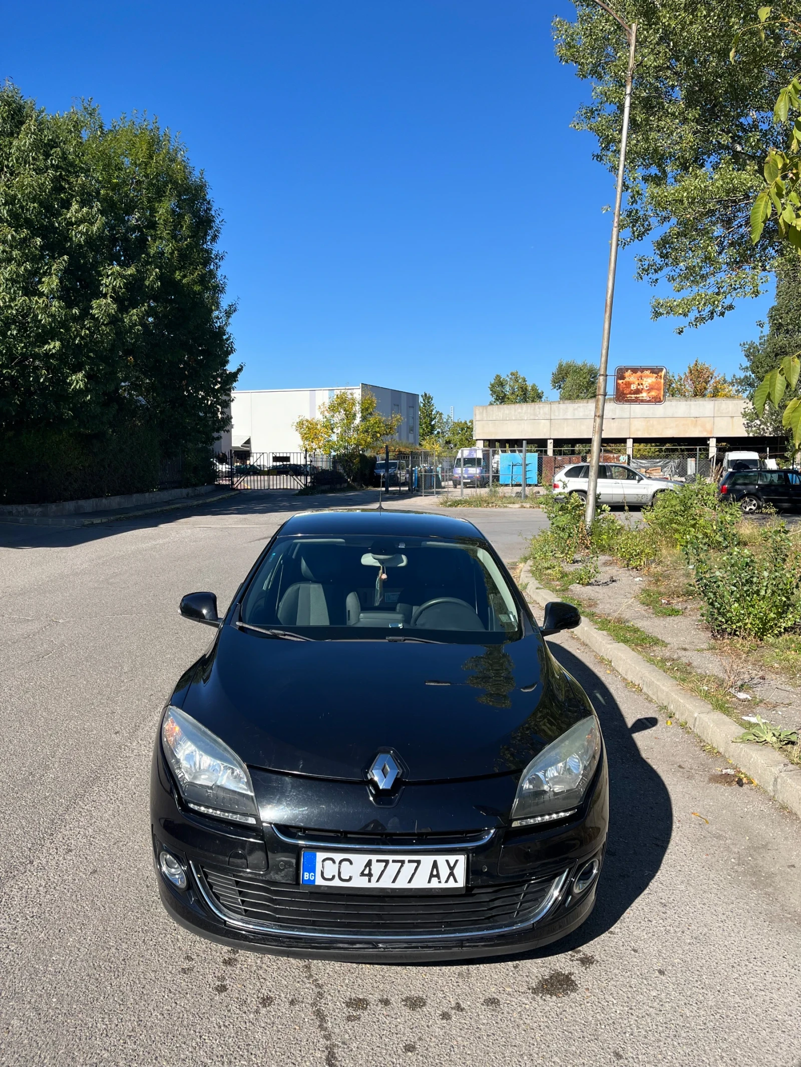 Renault Megane BOSE/149000км/ОБСЛУЖЕНА - изображение 2