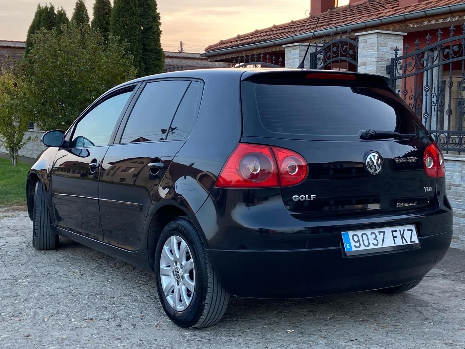 VW Golf 1.9ТДИ 105К.С. 2007Г. НОВ ВНОС ОТ ИСПАНИЯ  - изображение 3