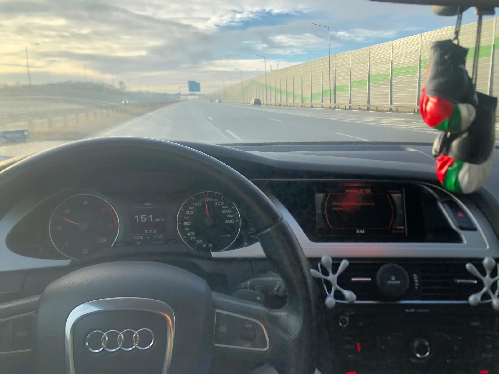 Audi A4 B8 - изображение 7