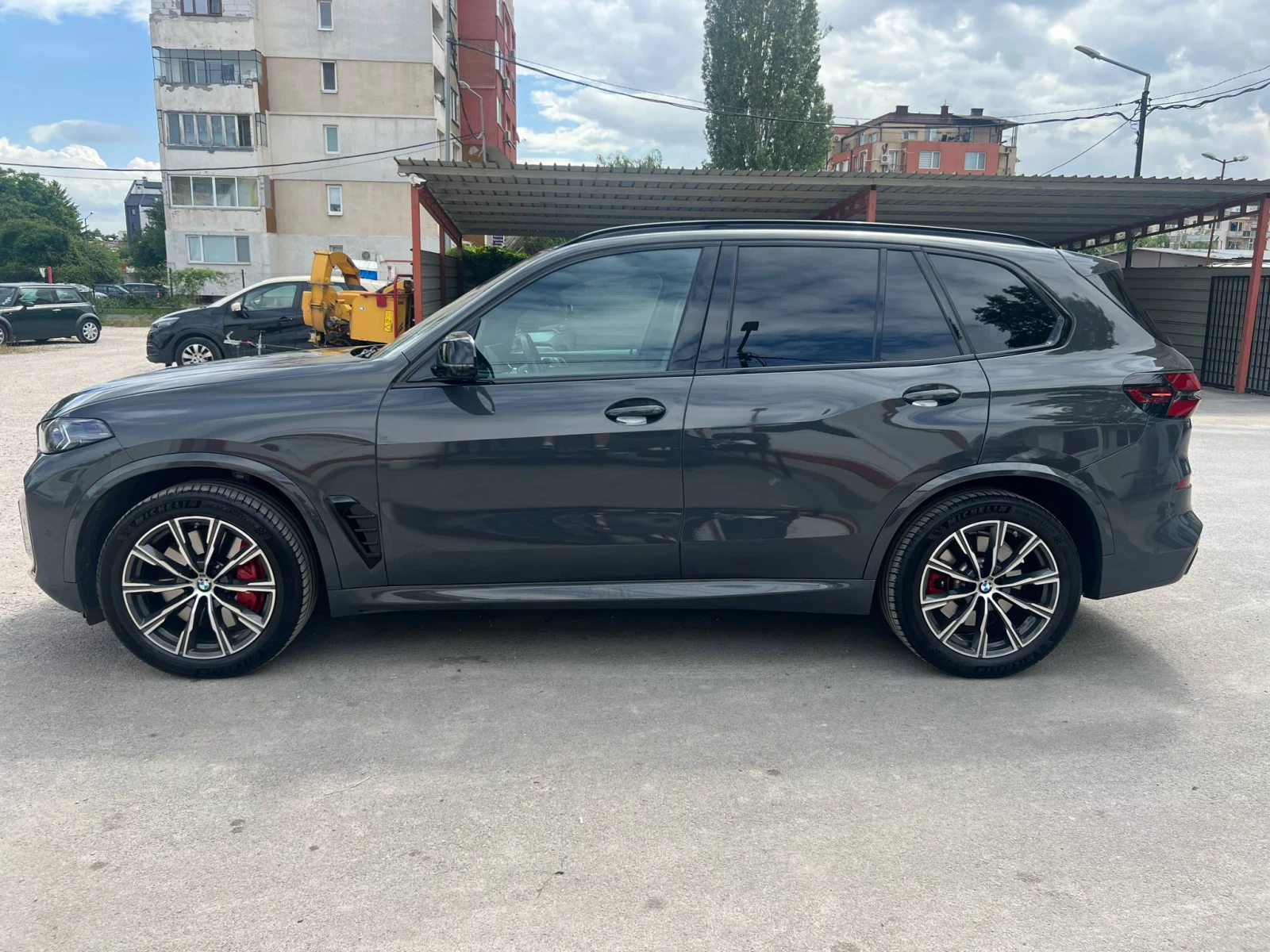 BMW X5M M60i - изображение 3