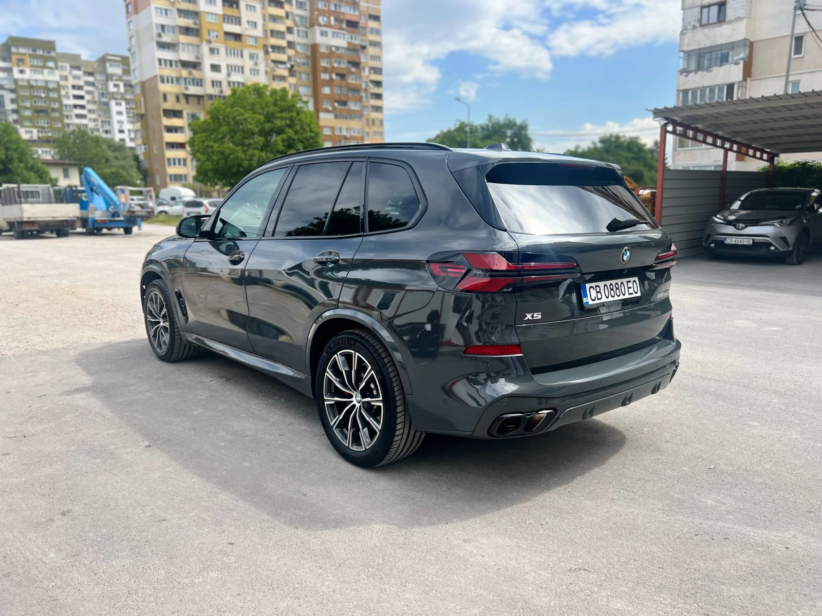 BMW X5M M60i - изображение 4