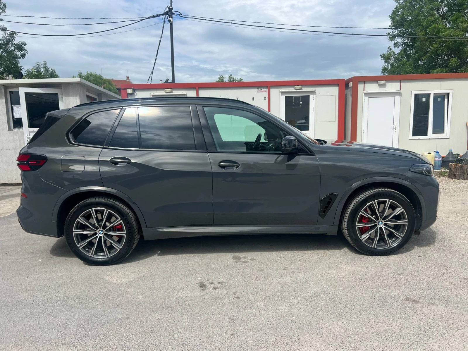 BMW X5M M60i - изображение 7