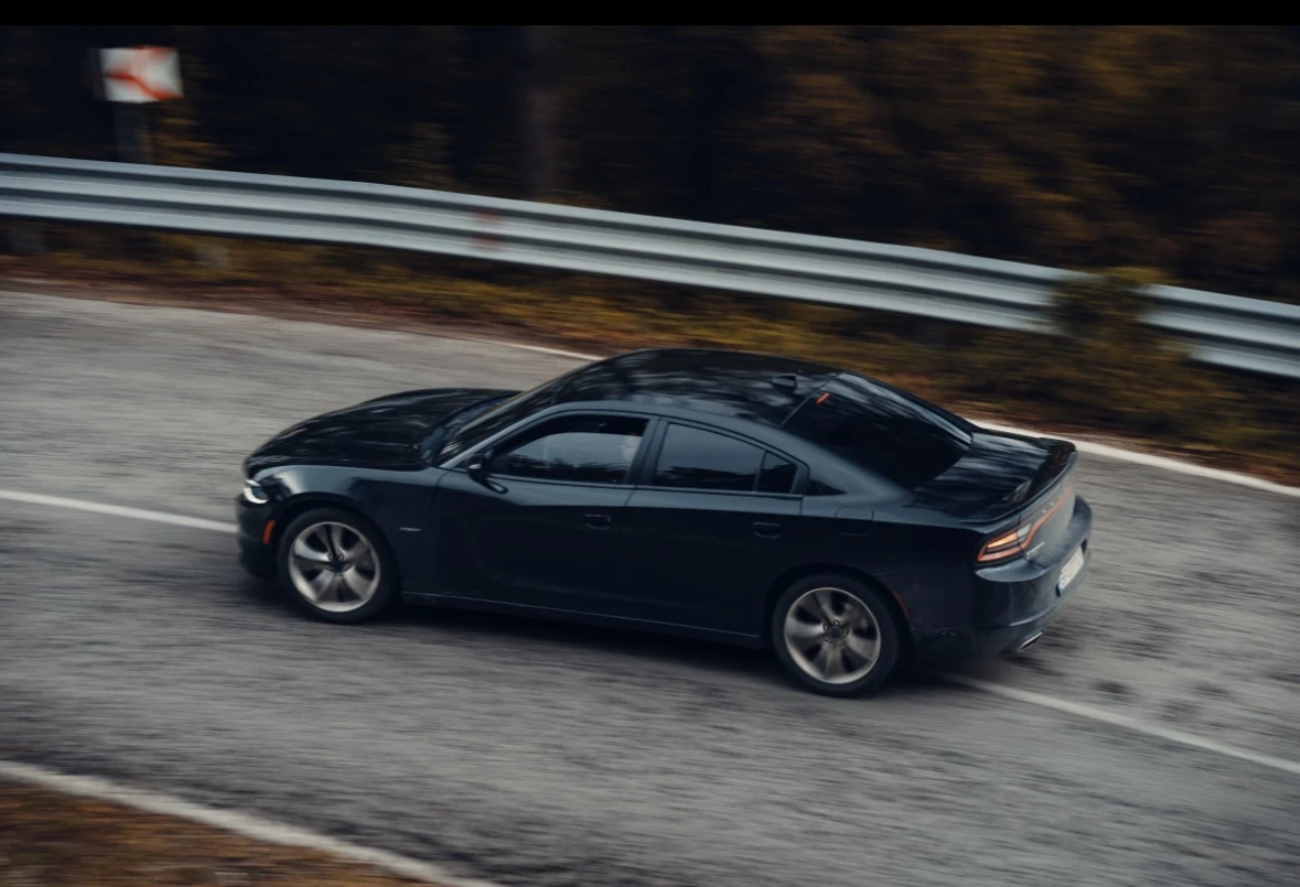 Dodge Charger  - изображение 8