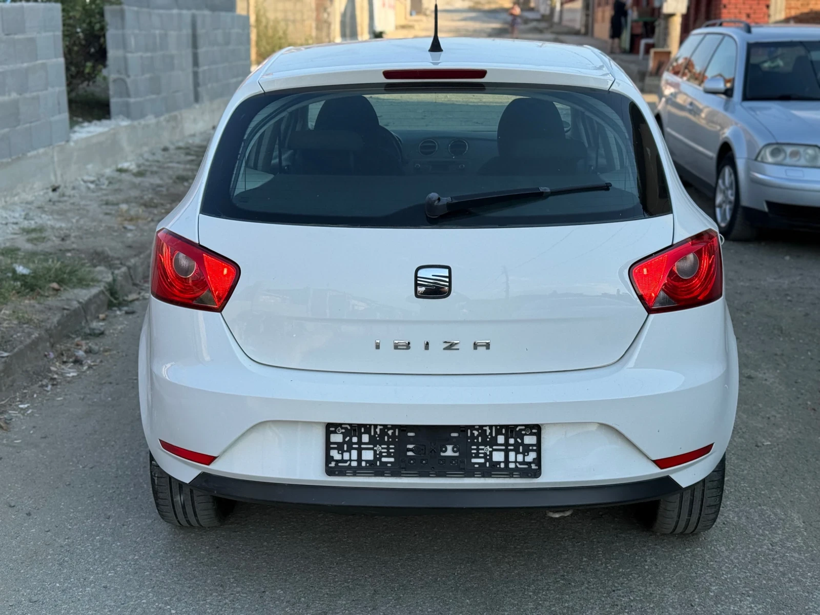 Seat Ibiza 1.4i 90k.c. 197.000k.m. - изображение 3
