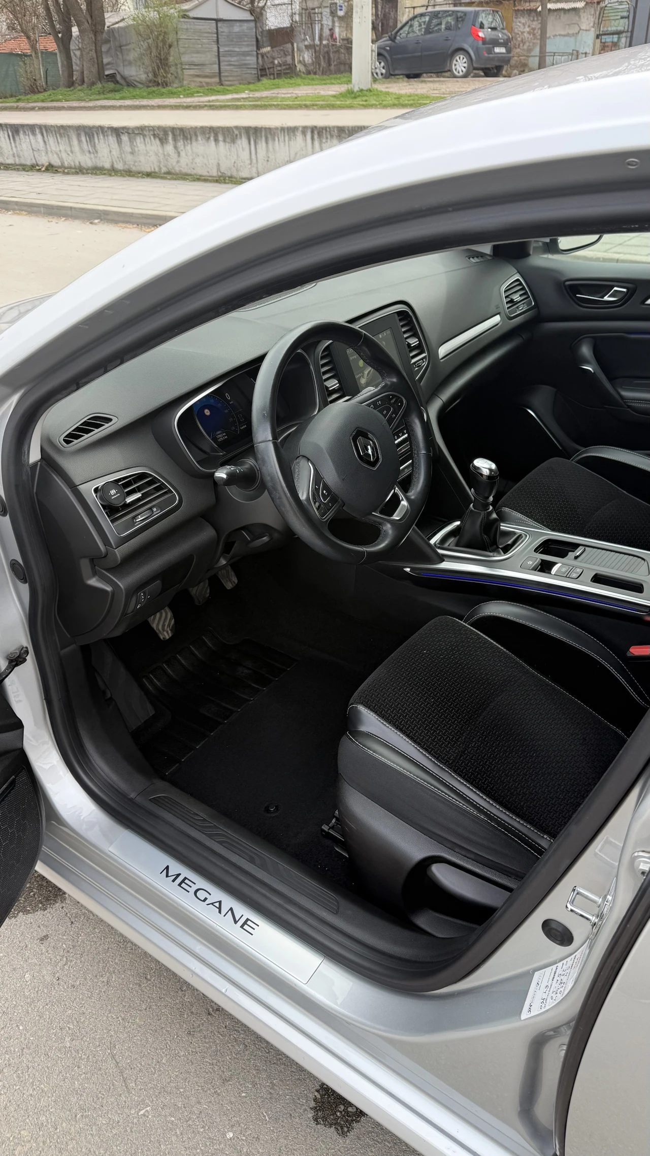 Renault Megane 1.6 DCI - изображение 10