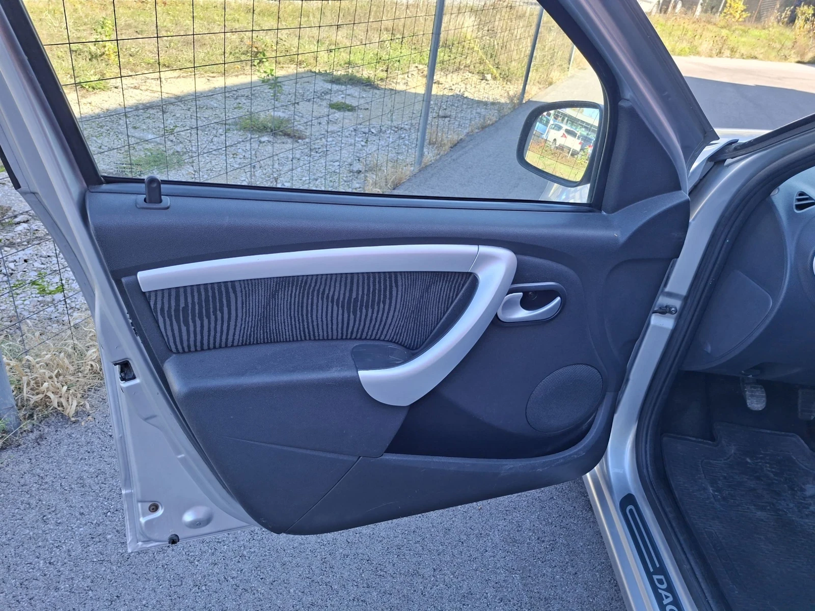 Dacia Sandero 1.4. 16v.бензин | Mobile.bg — изображение 11