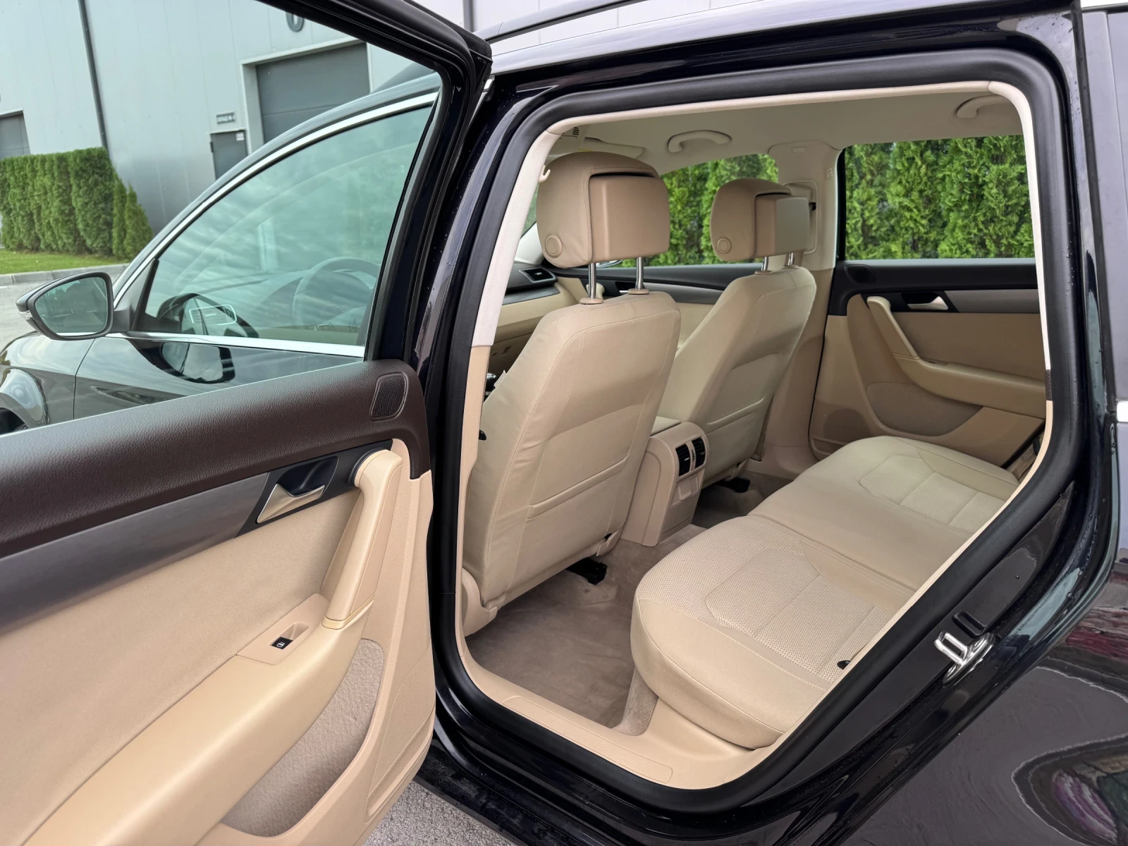 VW Passat 1.6TDI BlueMotion/Регистриран/Обслужен!!! | Mobile.bg — изображение 14