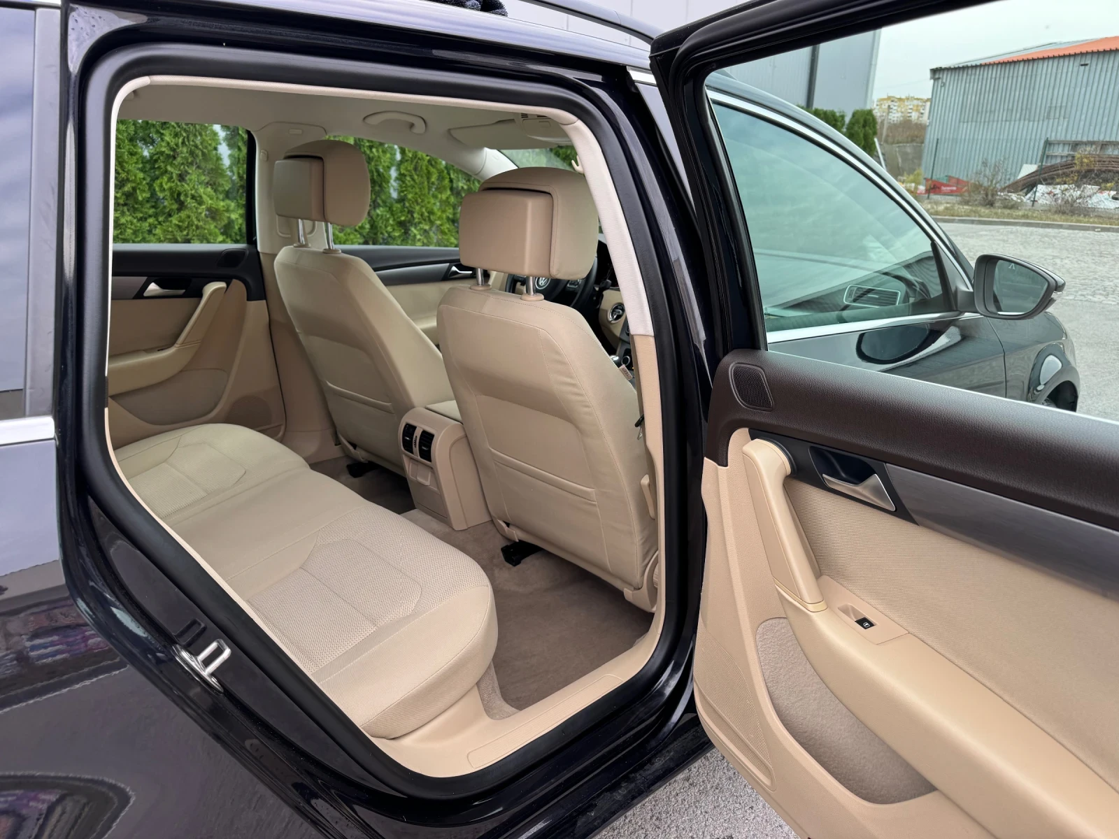 VW Passat 1.6TDI BlueMotion/Регистриран/Обслужен!!! | Mobile.bg — изображение 15