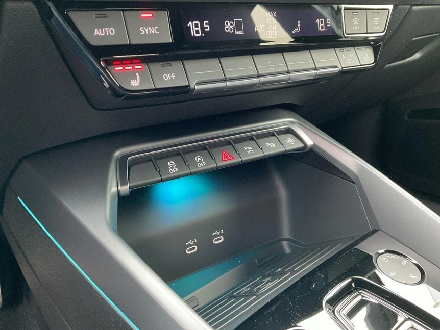 Audi A3 Sportback 40 TFSI Quattro S-line = NEW = Гаранция - изображение 9