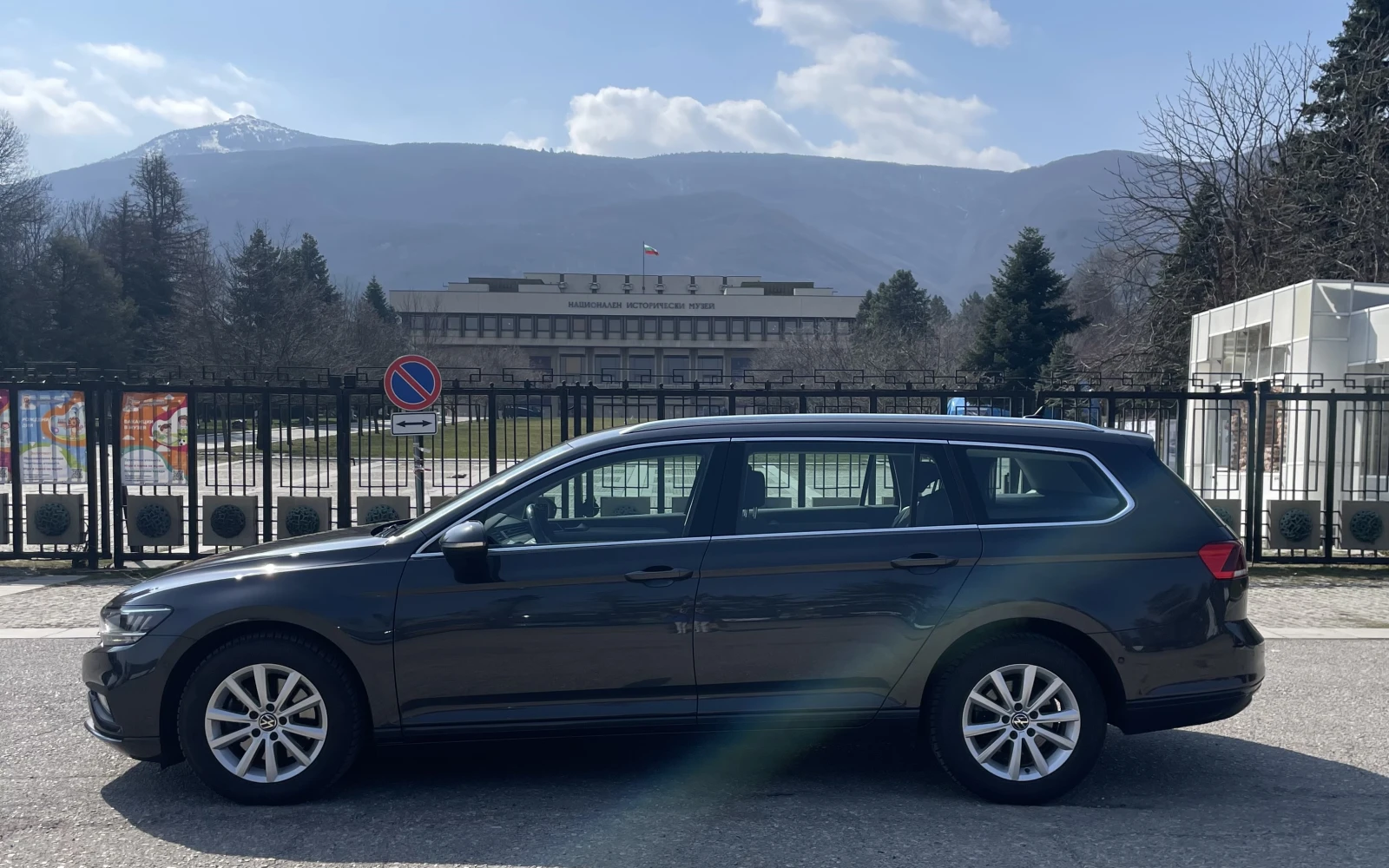 VW Passat 2.0 TDI/150 PS/LED/NAVI/PDC/ACC, снимка 8 - Автомобили и джипове - 53921688