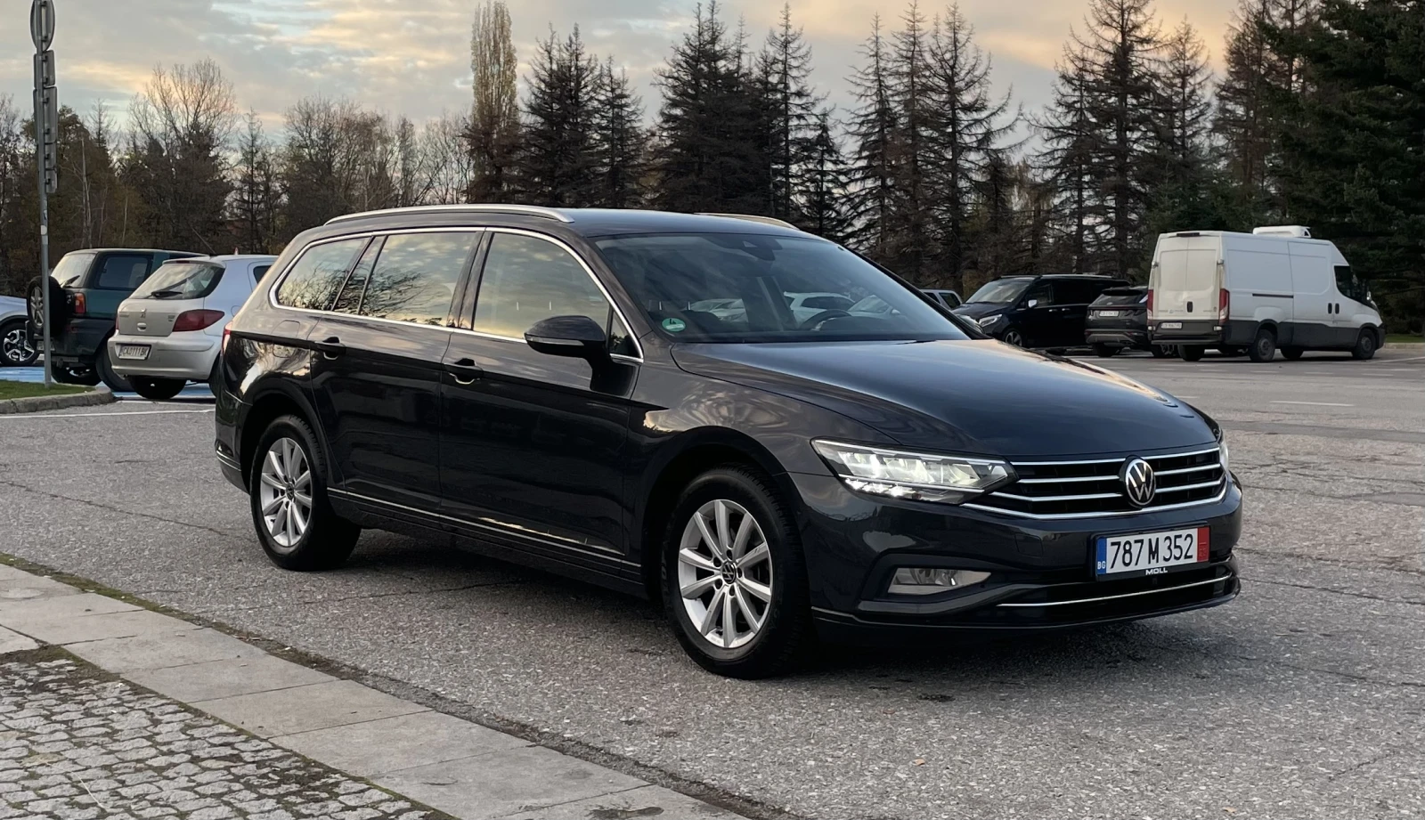 VW Passat 2.0 TDI/150 PS/LED/NAVI/PDC/ACC, снимка 3 - Автомобили и джипове - 53830220