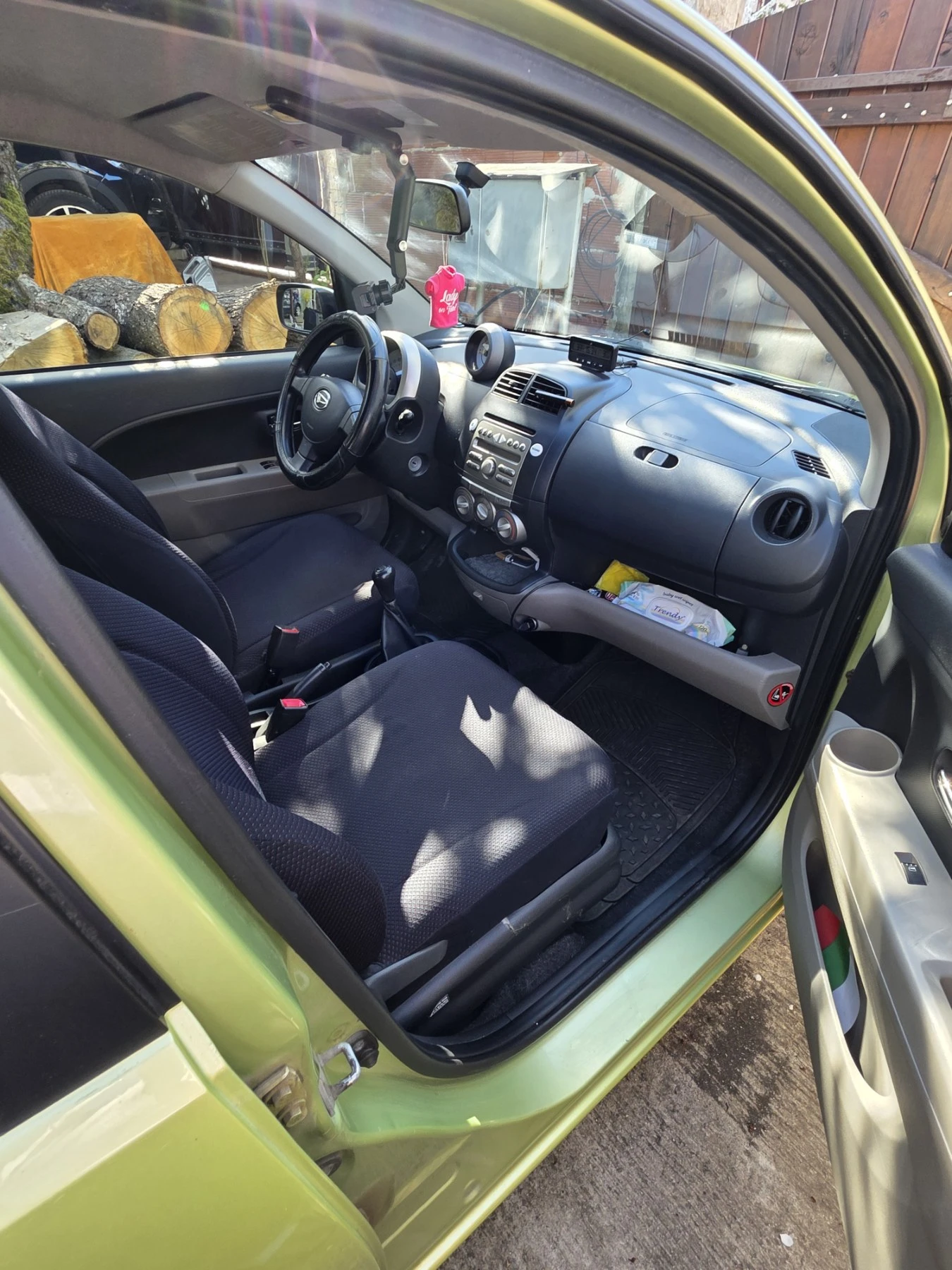 Daihatsu Sirion 1.3 бензин / LPG (газ) / 4х4, снимка 8 - Автомобили и джипове - 54245622