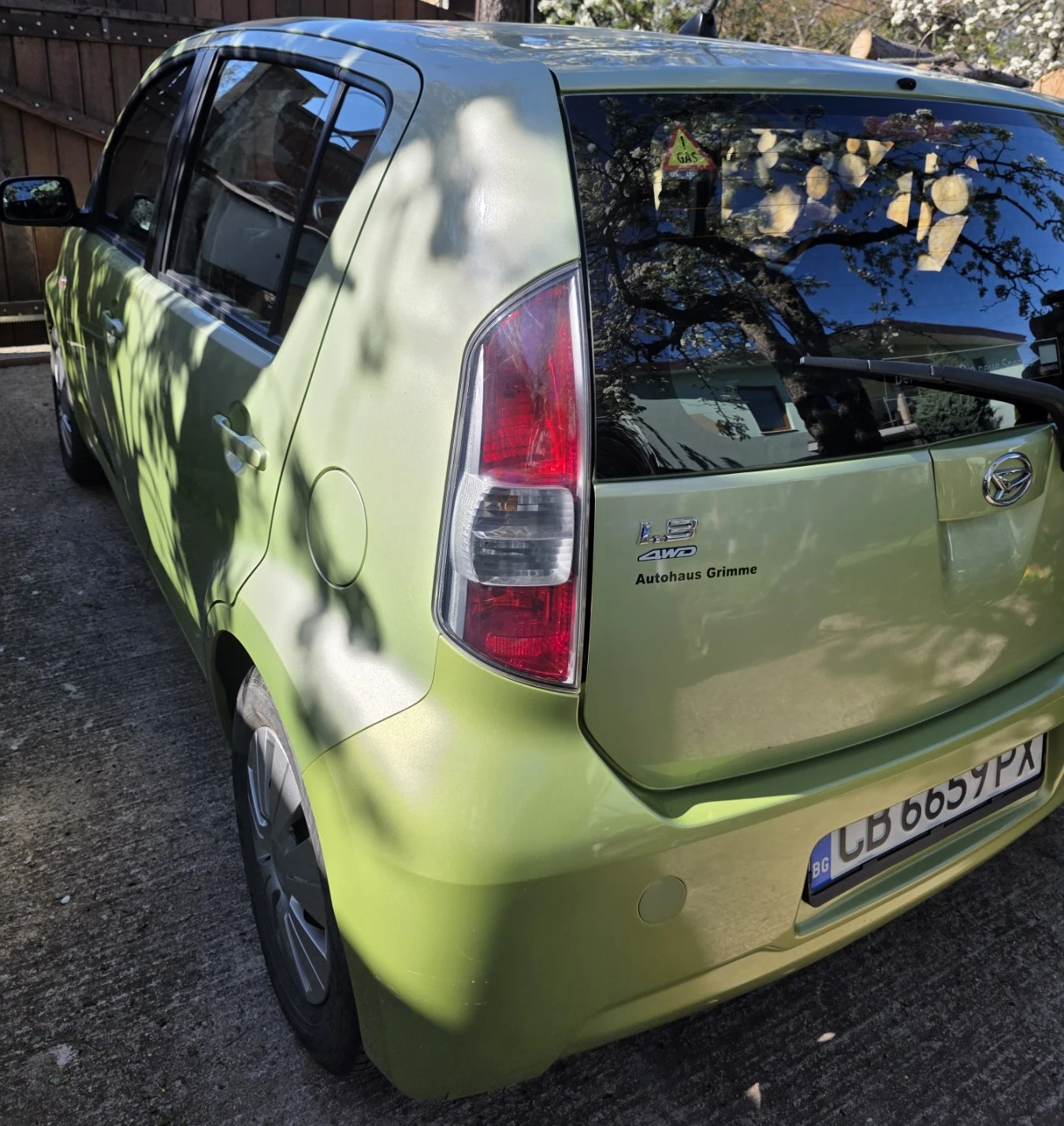 Daihatsu Sirion 1.3 бензин / LPG (газ) / 4х4, снимка 4 - Автомобили и джипове - 54245622