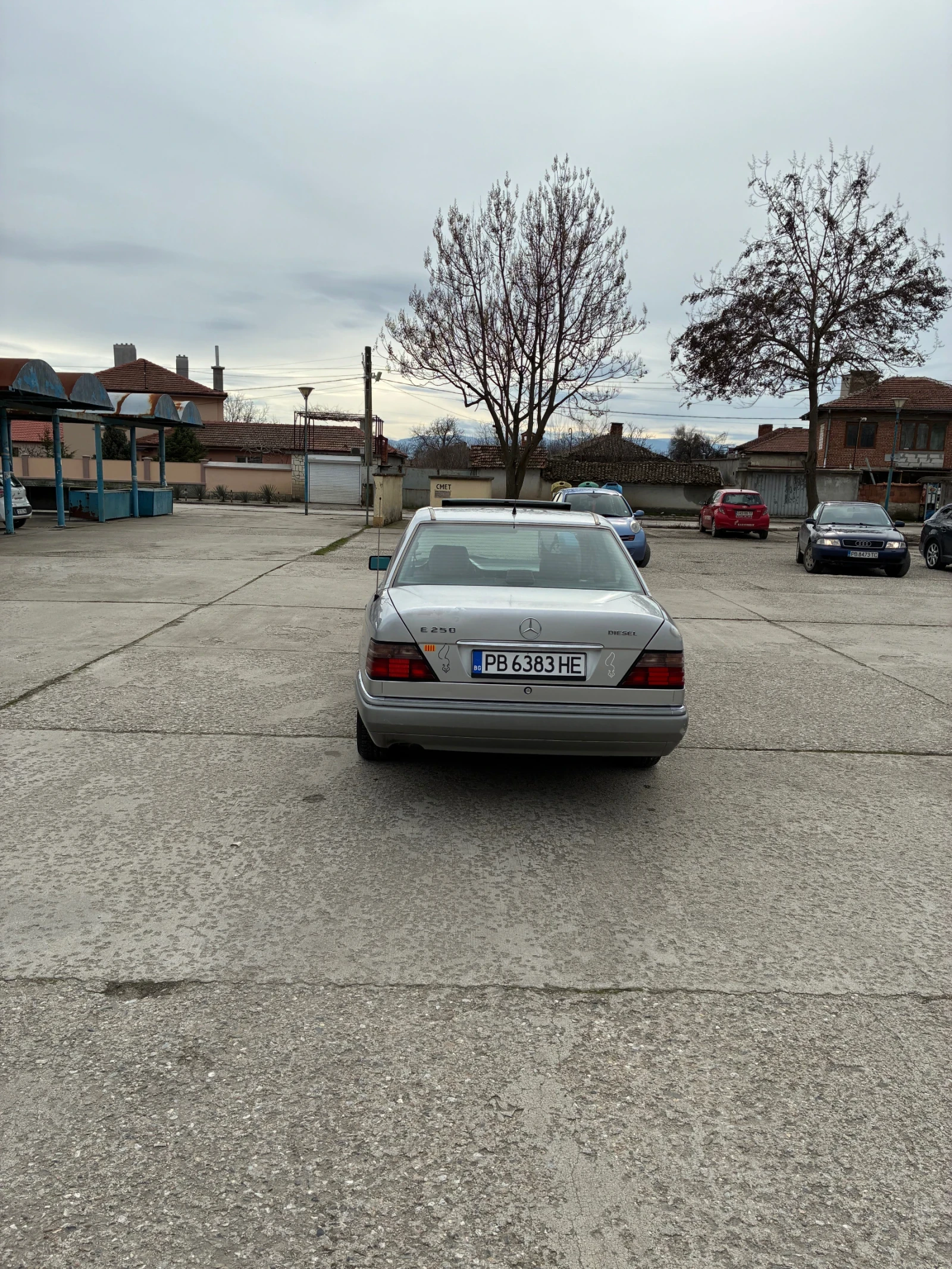 Mercedes-Benz 124, снимка 3 - Автомобили и джипове - 54254223