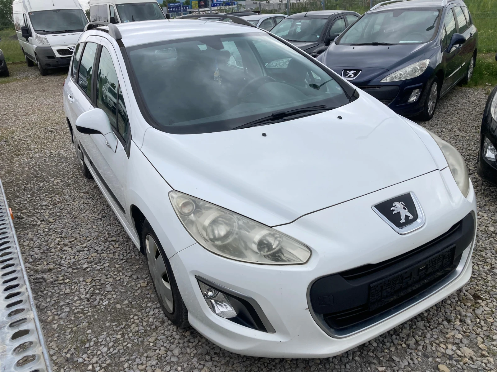 Peugeot 308 1.6 HDI, снимка 6 - Автомобили и джипове - 54450678