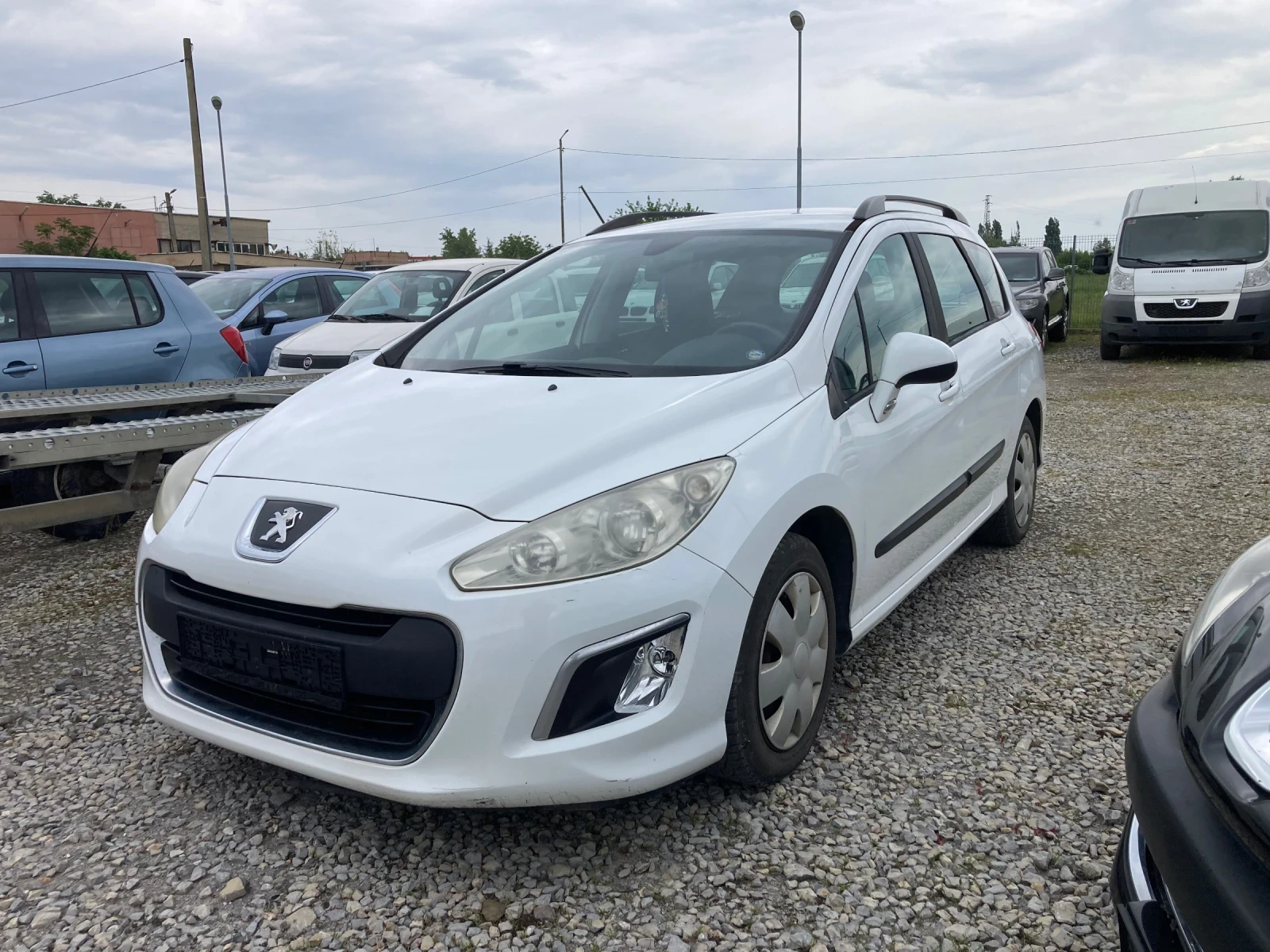 Peugeot 308 1.6 HDI, снимка 2 - Автомобили и джипове - 54450678