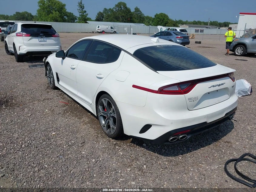 Kia Stinger 3.3l Gt, снимка 3 - Автомобили и джипове - 54860647