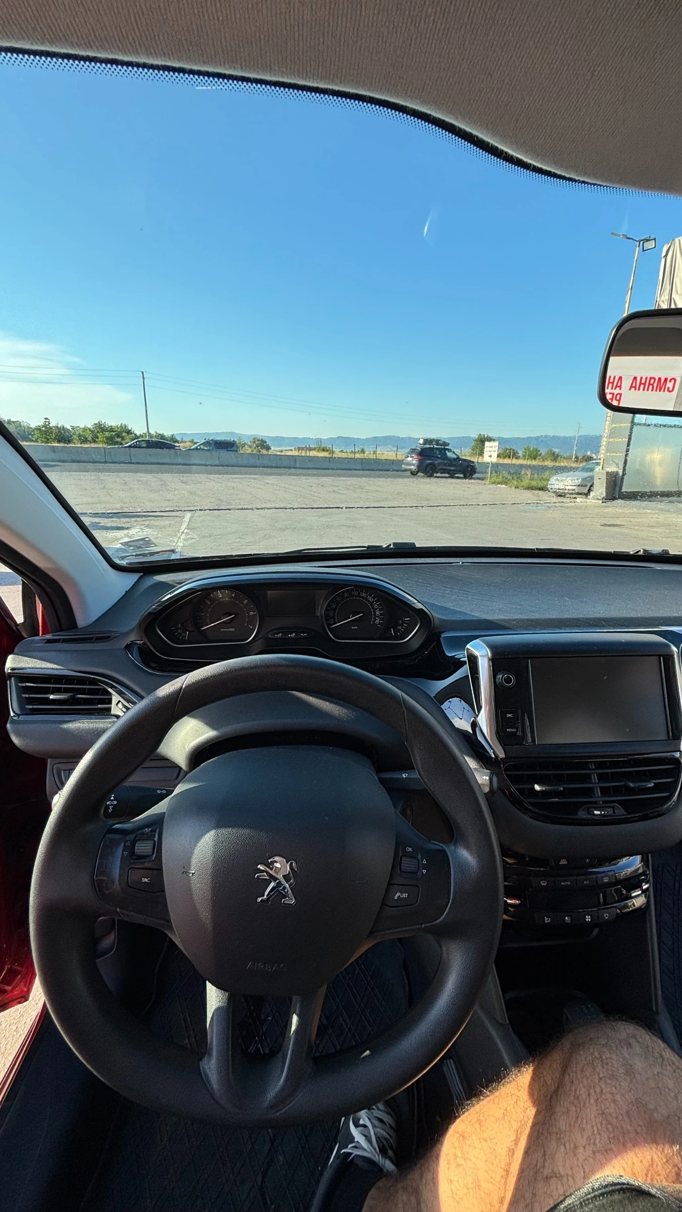 Peugeot 208, снимка 10 - Автомобили и джипове - 54873710