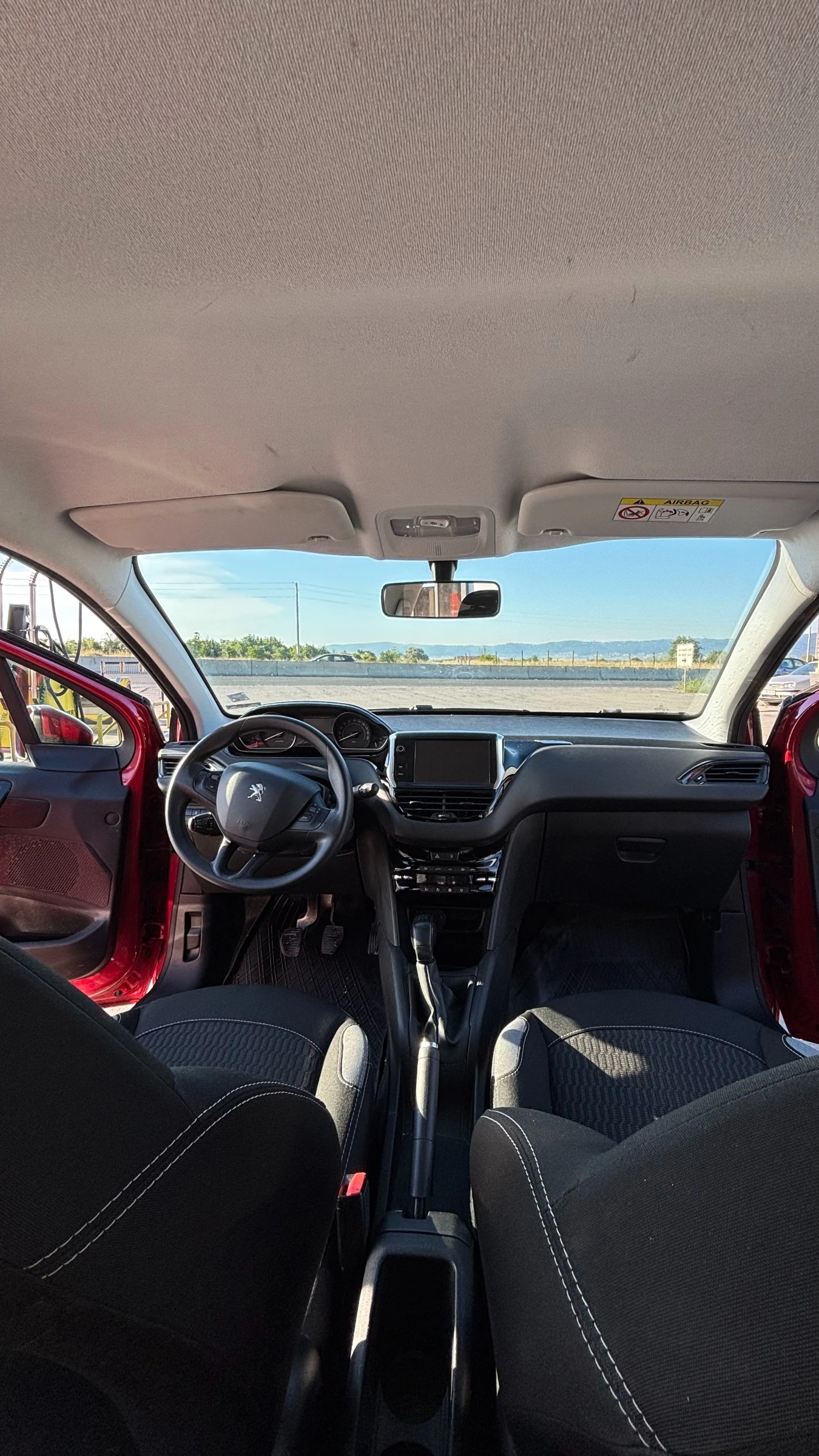 Peugeot 208, снимка 11 - Автомобили и джипове - 54873710