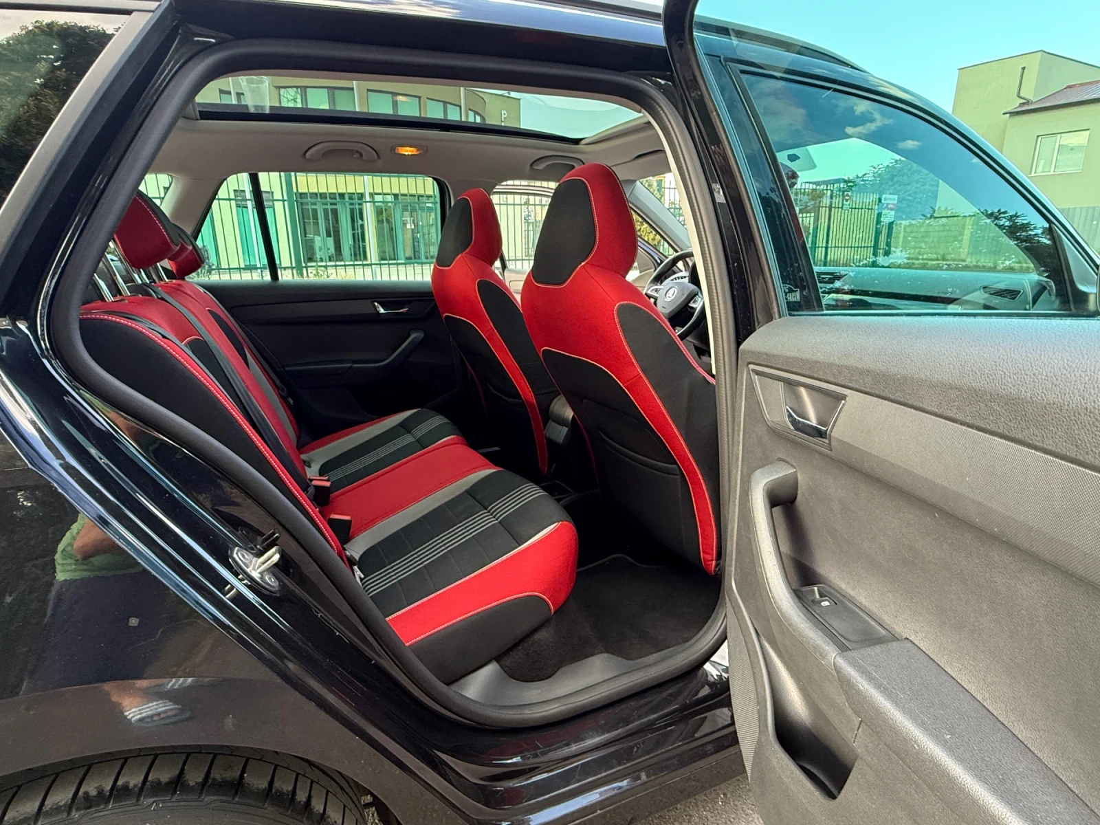 Skoda Fabia MONTE-CARLO, снимка 11 - Автомобили и джипове - 54991784