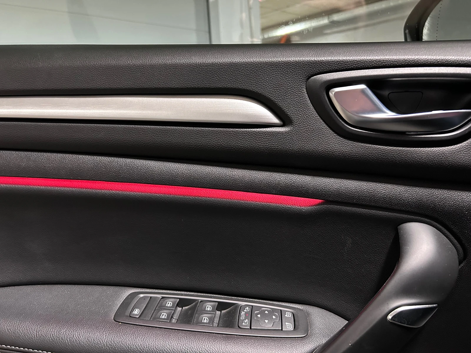 Renault Megane, снимка 6 - Автомобили и джипове - 55245041