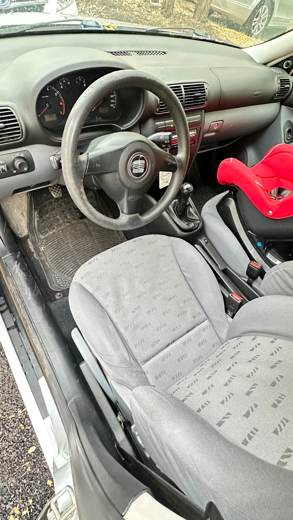 Seat Leon, снимка 5 - Автомобили и джипове - 55791429