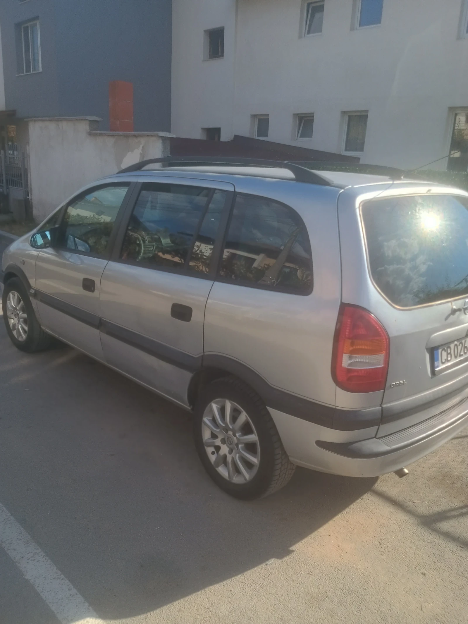 Opel Zafira, снимка 3 - Автомобили и джипове - 56119188