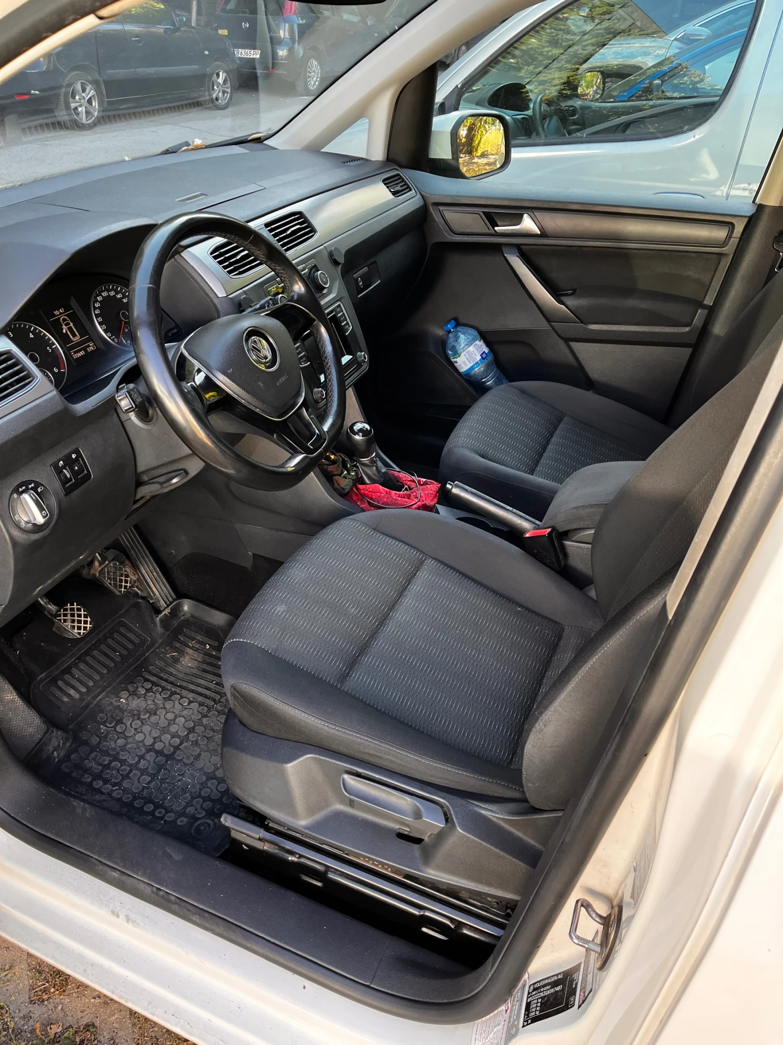 VW Caddy, снимка 4 - Автомобили и джипове - 56509242