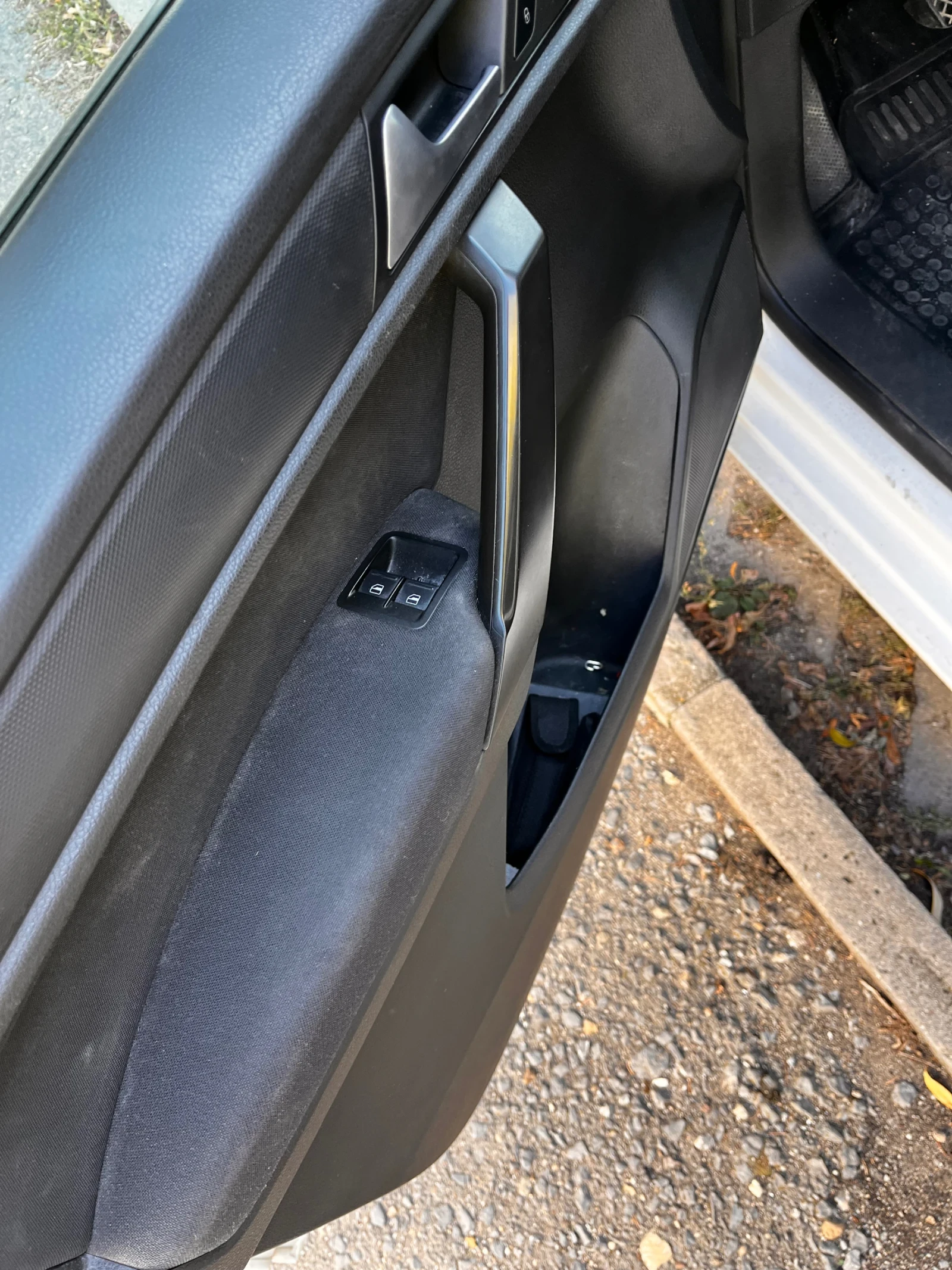 VW Caddy, снимка 12 - Автомобили и джипове - 56509242