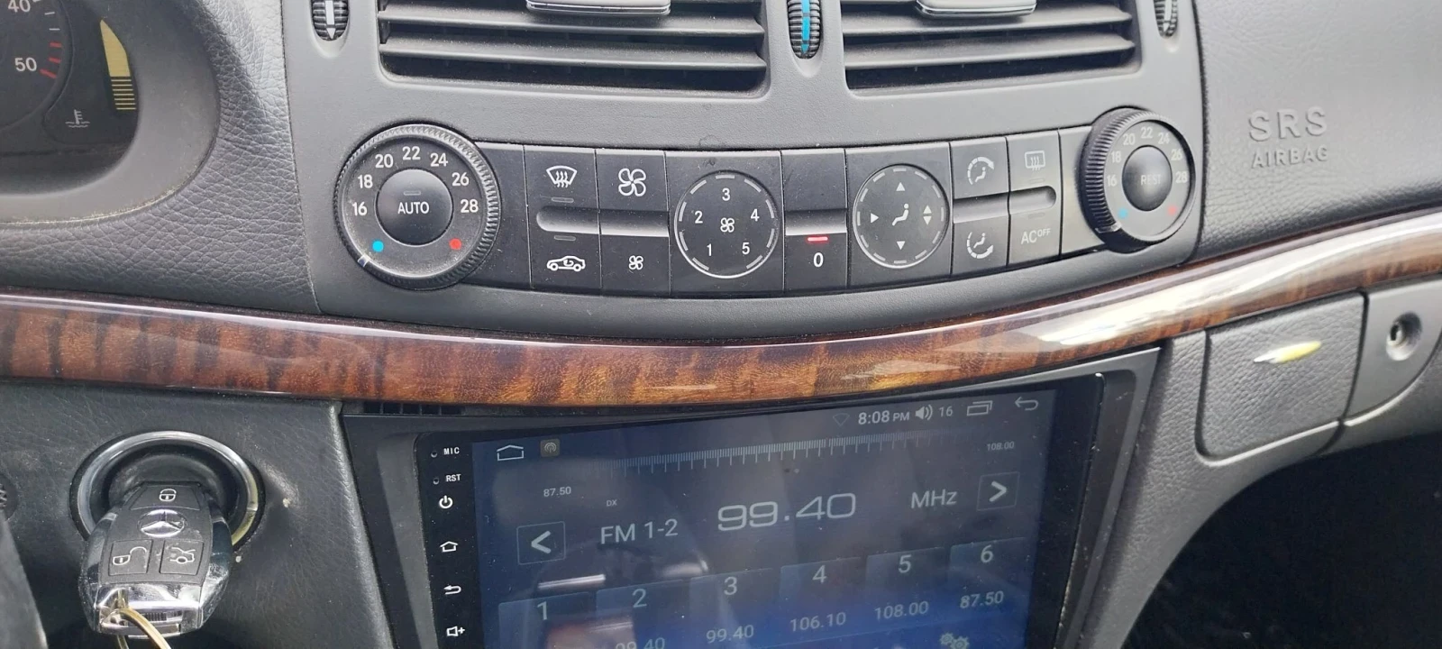 Mercedes-Benz E 220 220 cdi navigation  6ск, снимка 8 - Автомобили и джипове - 56713837