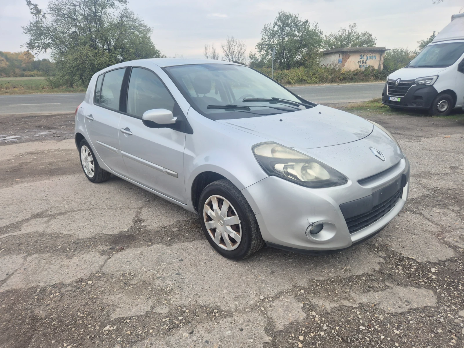 Renault Clio 1.2, ГАЗ, снимка 3 - Автомобили и джипове - 56745709