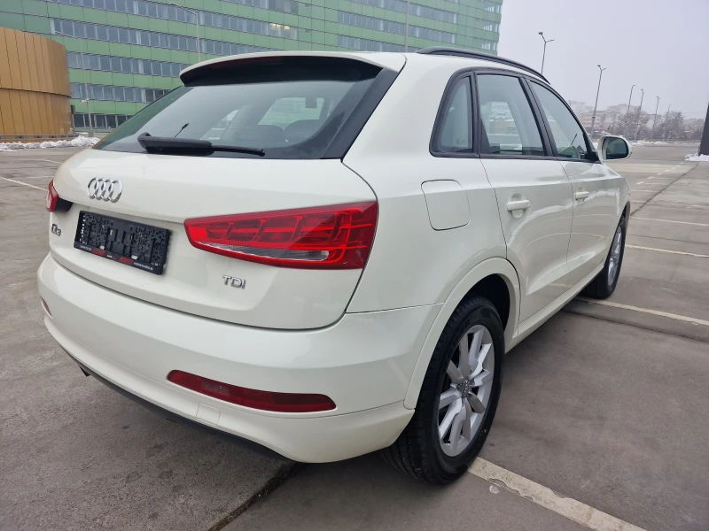 Audi Q3 2.0 TDI, снимка 5 - Автомобили и джипове - 48737059