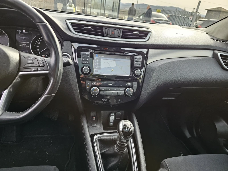 Nissan Qashqai 1.5dci, снимка 8 - Автомобили и джипове - 49451886