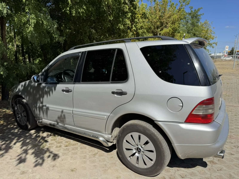 Mercedes-Benz ML 270, снимка 4 - Автомобили и джипове - 52711311