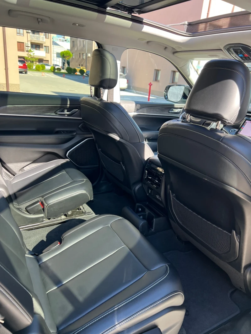 Jeep Grand cherokee 6 местен/32 000км, снимка 15 - Автомобили и джипове - 52777606