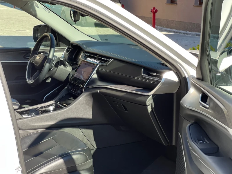 Jeep Grand cherokee 6 местен/32 000км, снимка 13 - Автомобили и джипове - 52777606