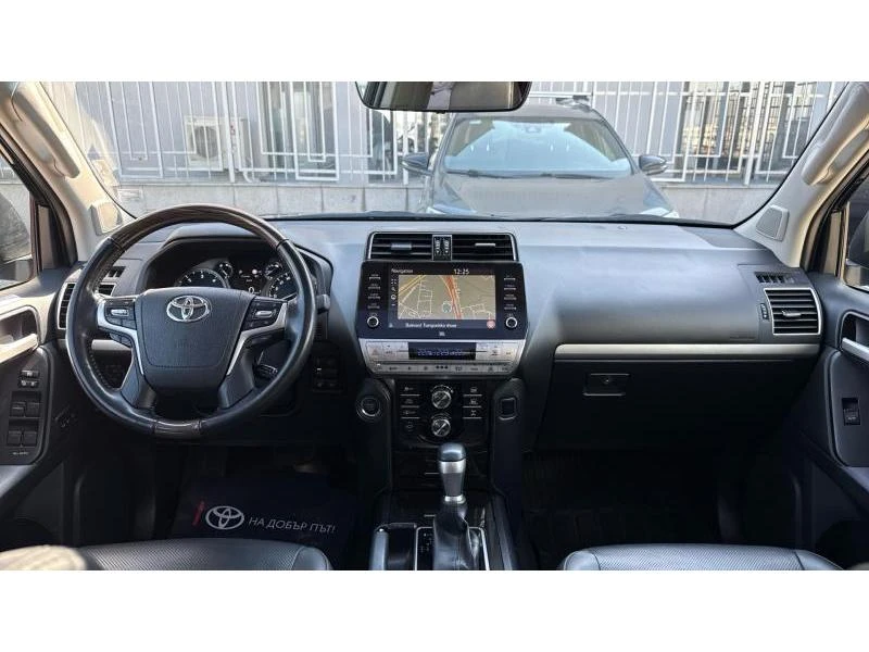 Toyota Land cruiser Luxury, снимка 8 - Автомобили и джипове - 49389935